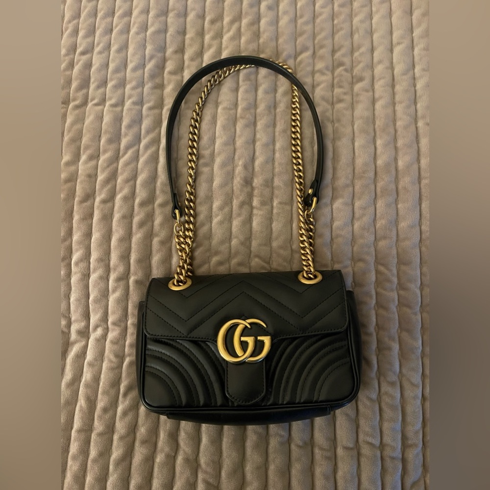 Gucci Marmont Mini Shoulder Bag in Black